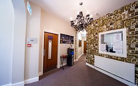 Oyo The Arch, Wembly Stadium